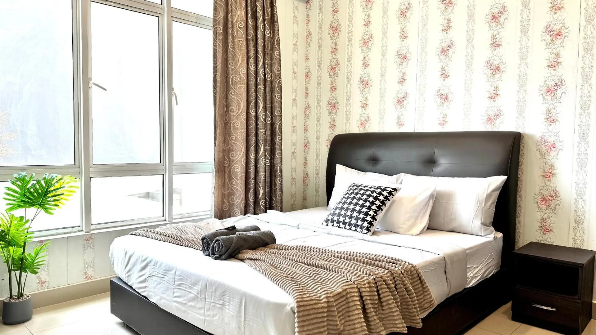 The Majestic Town Suites By Iwh 이포